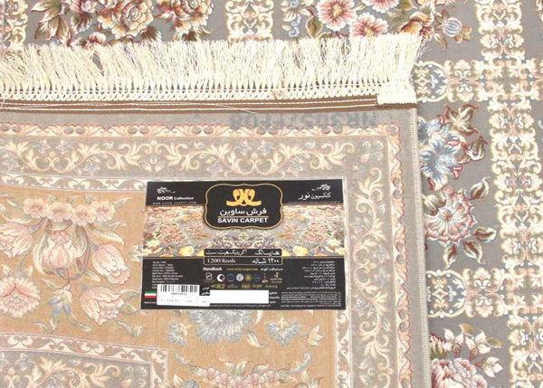 Narvan Light Grey Traditional Area Rug